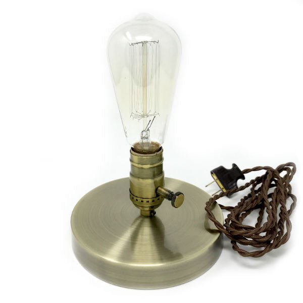 Antique Brass Finish Table Lamp - Nostalgicbulbs.com