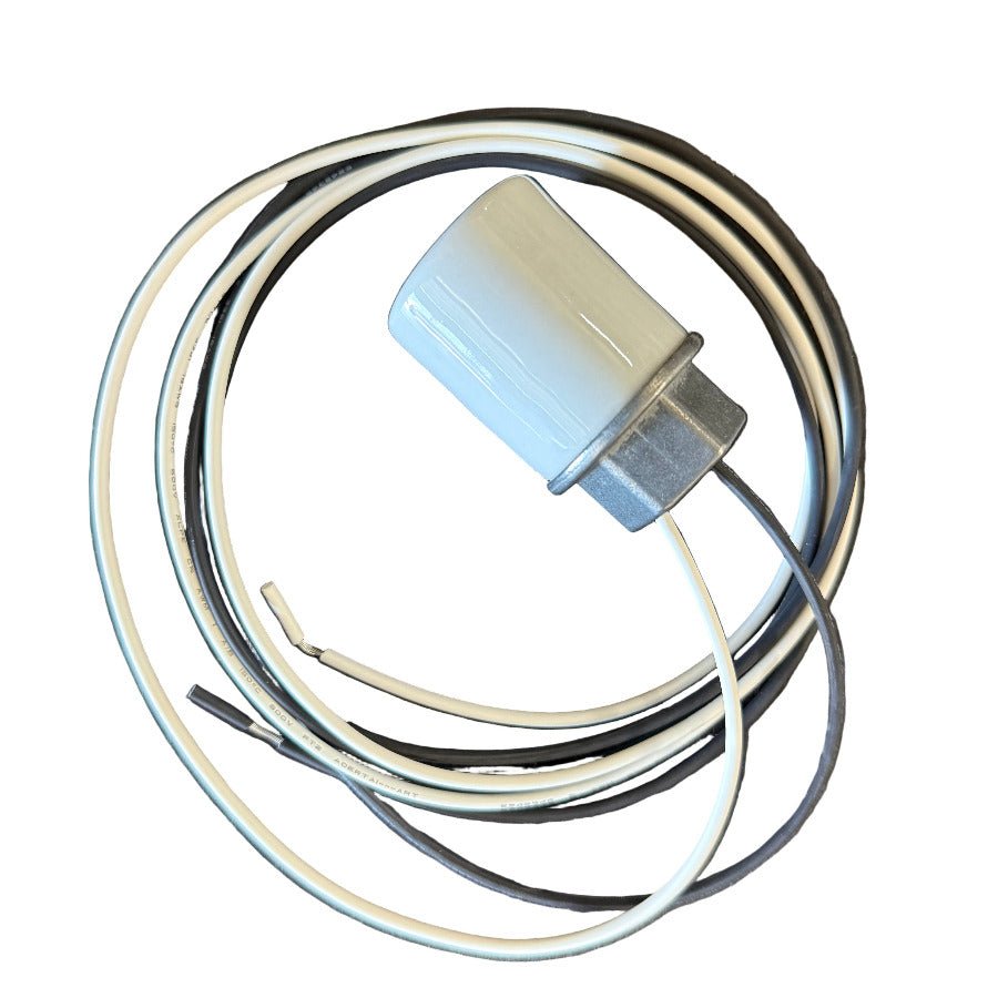 Medium Base Porcelain Socket with 1/2 IPS Cap and 48" Leads - Nostalgicbulbs.com